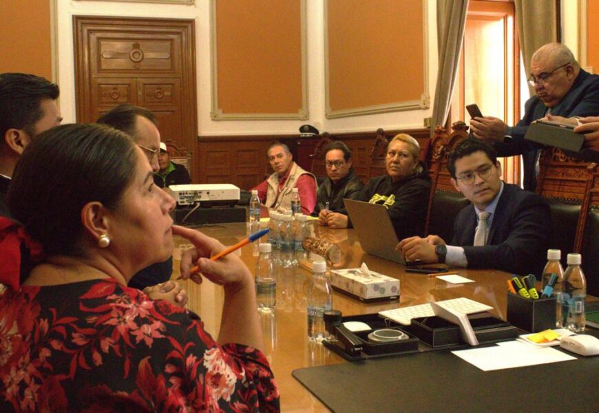 Gobierno establece mesa de trabajo con habitantes de Zacatelco