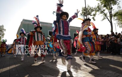 Encabezaron autoridades estatales desfile de inicio del “Carnaval Tlaxcala 2024″