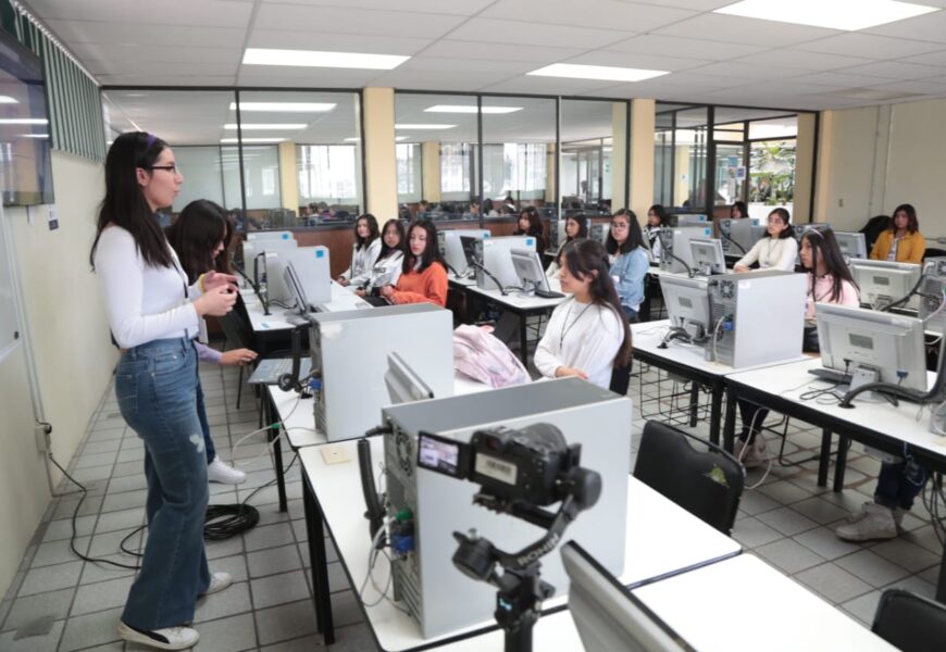 Inauguran autoridades educativas capacitaciones de la segunda etapa del programa “Tecnolochicas Tlaxcala 2024”