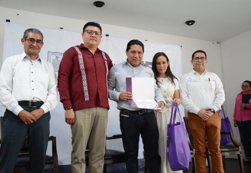Reconocen UTT y SEDIF a estudiantes por destacadas participaciones en competencias de robótica