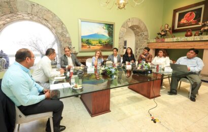 Presenta FOMTLAX plan de acción financiera para sanear cartera histórica