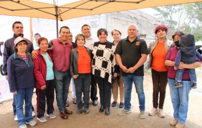 Entrega Maribel Pérez Arenas obras de beneficio en Ocotlán y Tepehitec