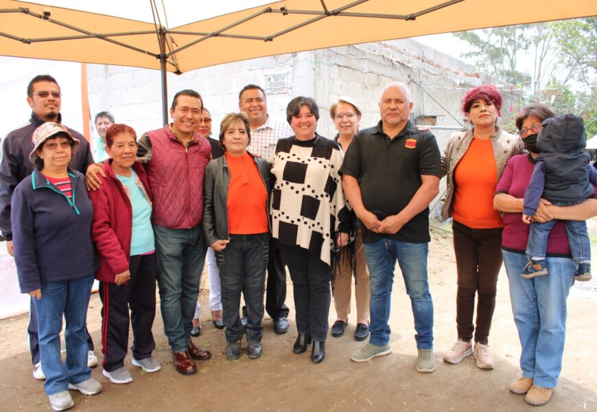 Entrega Maribel Pérez Arenas obras de beneficio en Ocotlán y Tepehitec