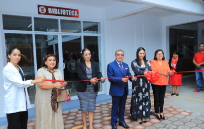 Inaugura Rector de la UATx laboratorio de usos múltiples y Biblioteca en Odontología