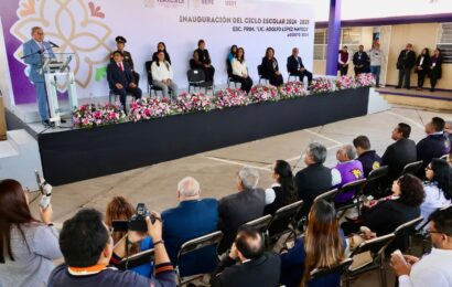 Inicia ciclo escolar 2024-2025 y regresan a clases más de 361 mil alumnos