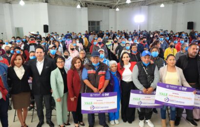 Gobernadora y presidenta del SEDIF dan alivio a pacientes en inmovilidad y a sus cuidadores