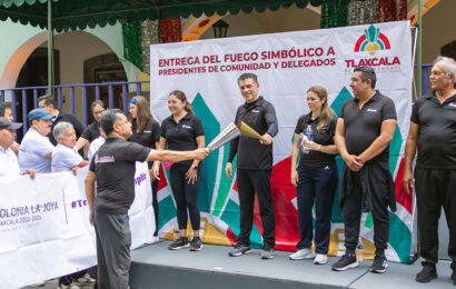 Alfonso Sánchez Recibe el Fuego Simbólico de la Independencia en Tlaxcala