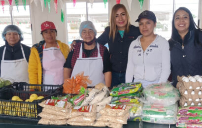 SMDIF Yauhquemehcan entrega despensas a escuelas de alimentación escolar