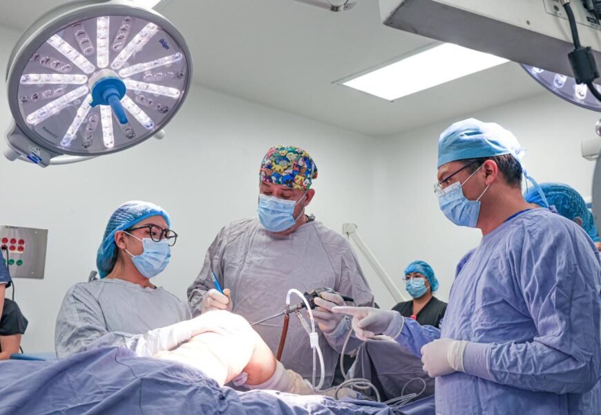 Encabeza Lorena Cuéllar jornada de cirugías de mínima invasión Encabeza Lorena Cuéllar jornada de cirugías de mínima invasión