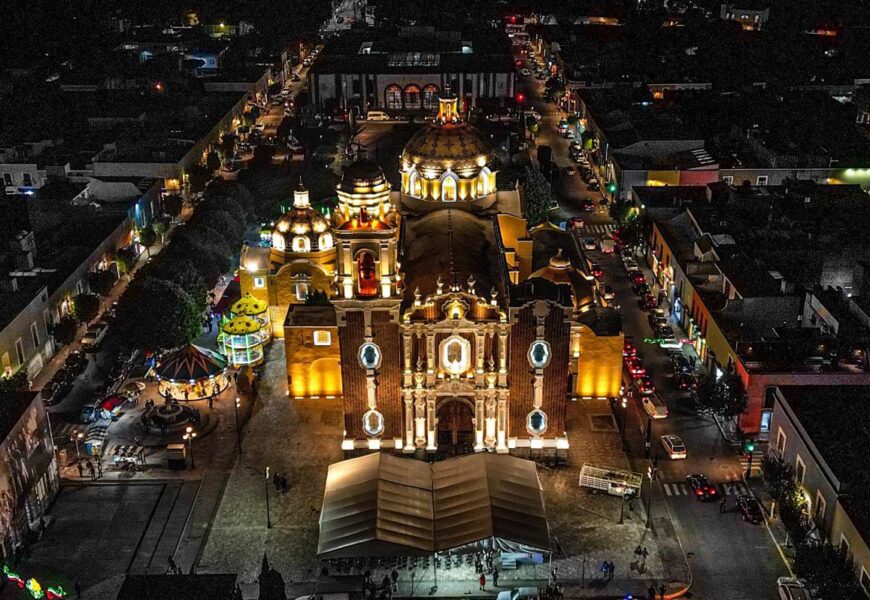 Inauguran iluminación arquitectónica en la Parroquia de San José de Tlaxcala