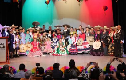 Celebran Cuarta Muestra de Vestidos de Charrería en Tlaxcala