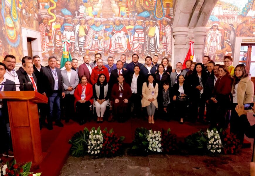 Conmemoran el CCIII Aniversario de la Consumación de la Independencia Conmemoran el CCIII Aniversario de la Consumación de la Independencia