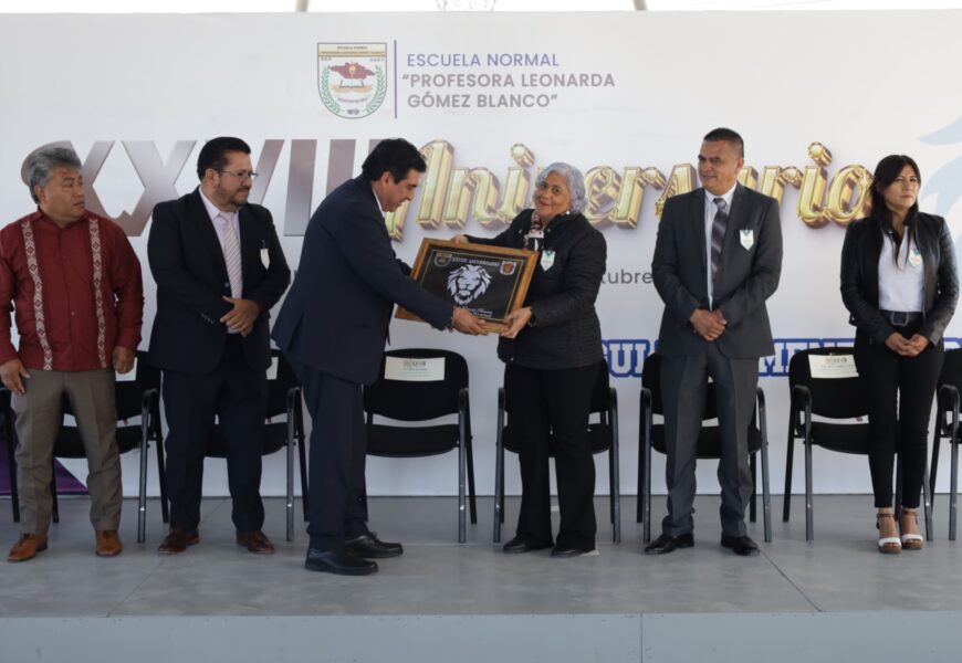 Conmemoran XXXIII Aniversario de la Normal «Leonarda Gómez Blanco»