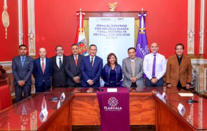 Gobierno y Estrella Blanca firman convenio para transporte y empleo