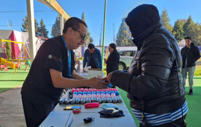Entrega de lentes en Tlaxcala beneficia a 180 personas