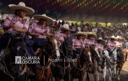 Con festival de escaramuzas concluye torneo charro en la Feria 2024