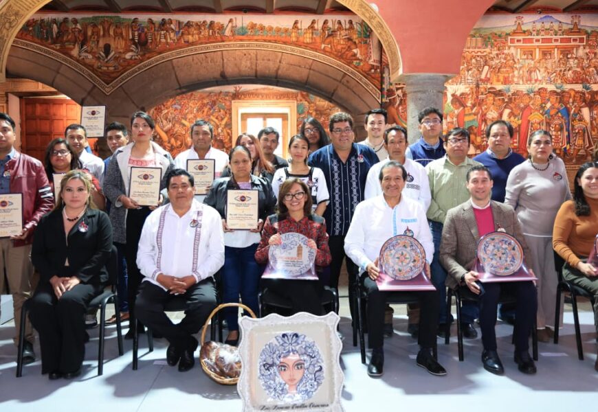 Reconocen a artesanos tlaxcaltecas como “Guardianes del Patrimonio”