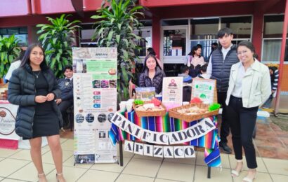 Estudiantes de la UATx fortalecen procesos en MIPYMES