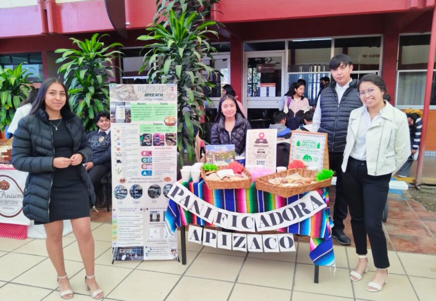 Estudiantes de la UATx fortalecen procesos en MIPYMES