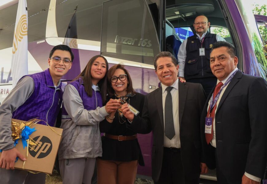 Autobús para estudiantes Cobat garantiza movilidad