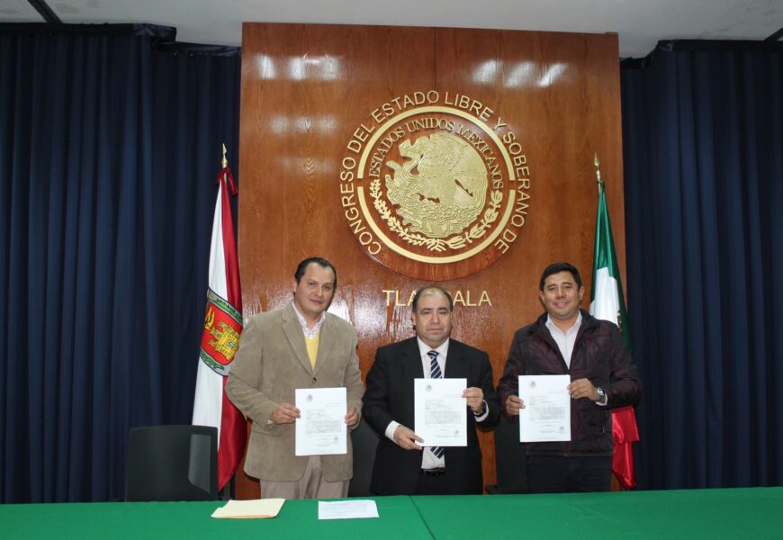 TET entrega propuesta de reforma electoral LIPEET