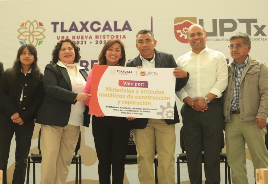 Lorena Cuéllar entrega 13 MDP en equipos para fortalecer la UPTx