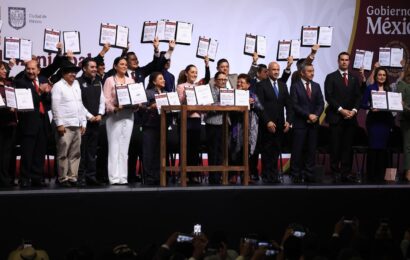 Lorena Cuéllar firma convenio para el FAIS en apoyo a comunidades indígenas