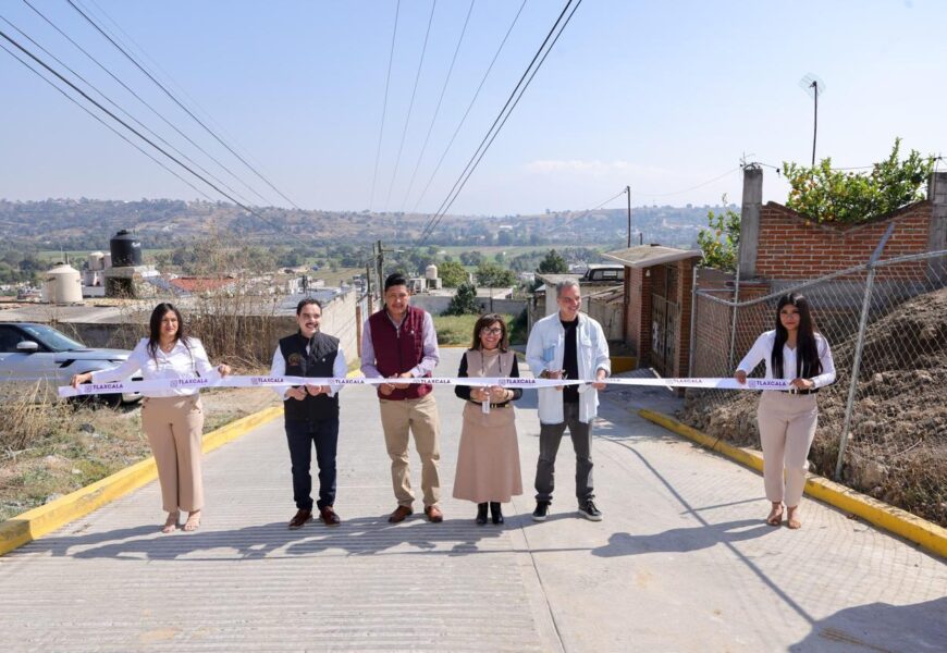 Inversiones históricas impulsan obras en Teacalco y Tetlatlahuca