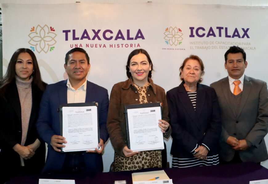 La SMET e Icatlax renuevan convenio para ofrecer capacitación a mujeres