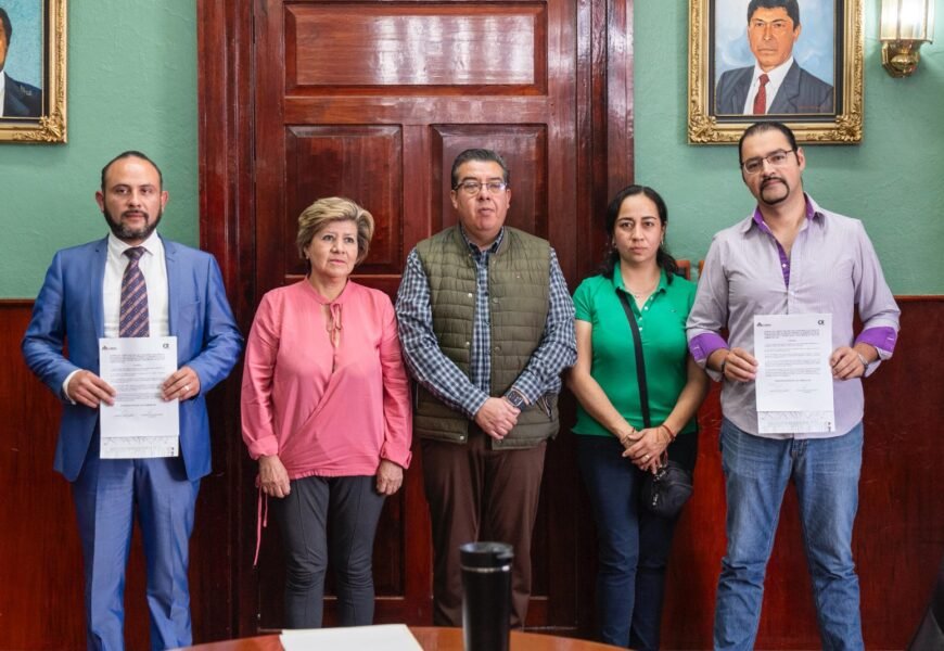 Firman pacto de civilidad para elecciones delegacionales en Tlaxcala Firman pacto de civilidad para elecciones delegacionales en Tlaxcala