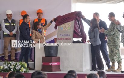 Colocan primera piedra de Central de Abasto en Huamantla
