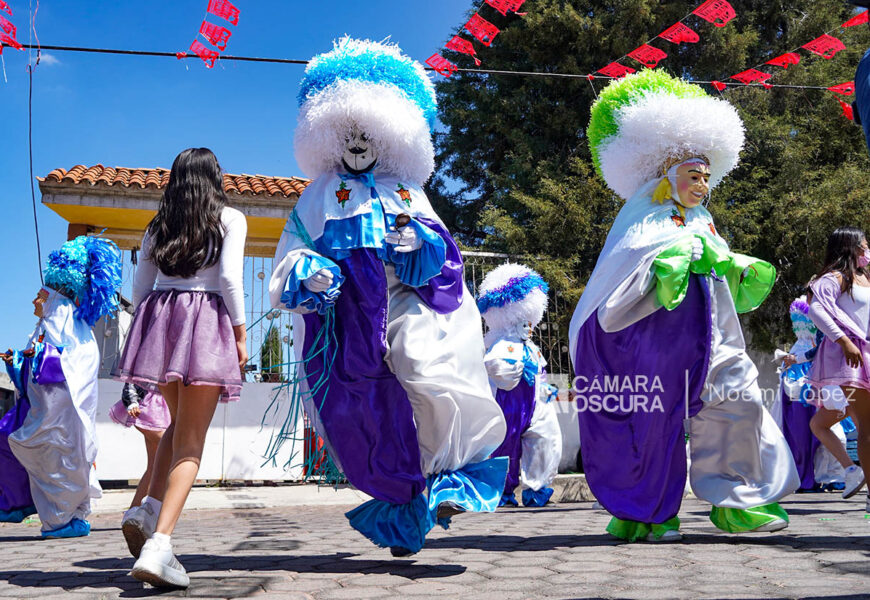 Tradición y juventud en la Camada «Tradicional payasos San Felipe»