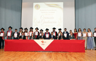 Graduación UATx: 90 estudiantes concluyen sus estudios