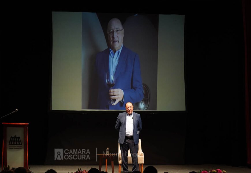 Carlos Moro imparte conferencia sobre sostenibilidad y medio ambiente en Tlaxcala