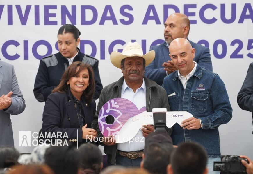 Gobernadora entrega del C2 y viviendas adecuadas en Emiliano Zapata Gobernadora entrega del C2 y viviendas adecuadas en Emiliano Zapata