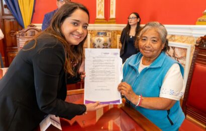 Entrega de actas de nacimiento Tlaxcala beneficia a adultos mayores