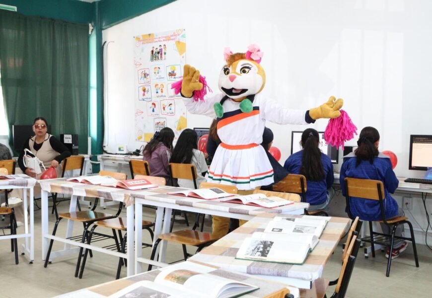 CECyTE-EMSaD muestra su oferta educativa a estudiantes CECyTE-EMSaD muestra su oferta educativa a estudiantes