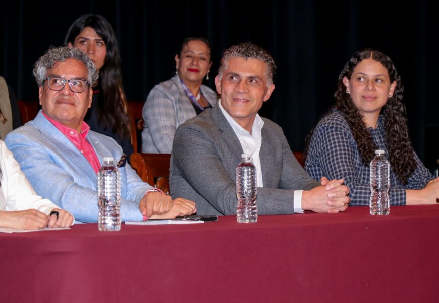 Zona de Monumentos Históricos: Alcalde a Tlaxcala rinde homenaje