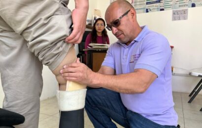 Rehabilitación física con prótesis transtibial mejora inclusión