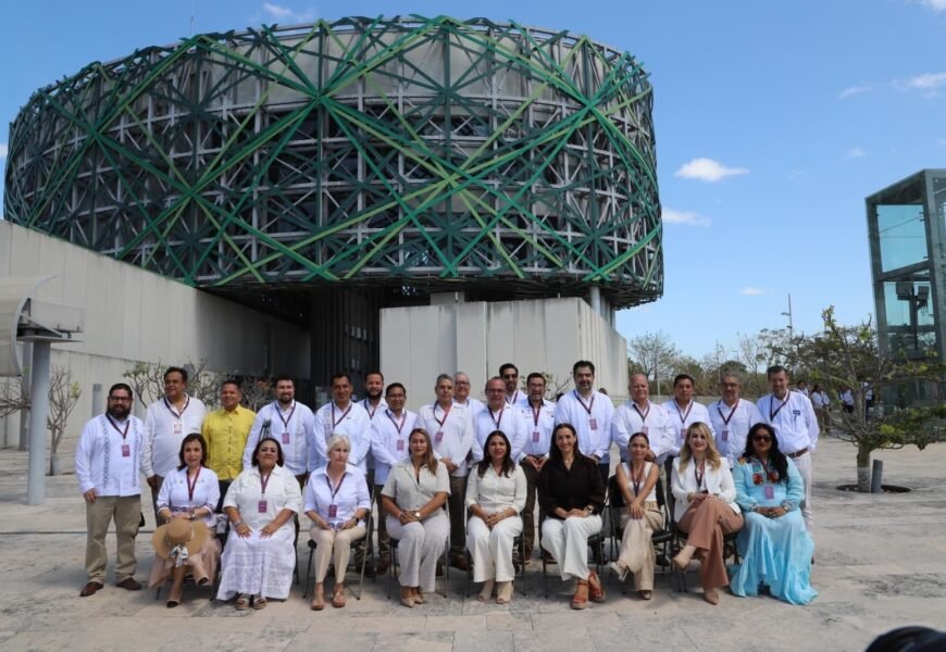 Icatlax y PMT Firman Convenio para la Educación