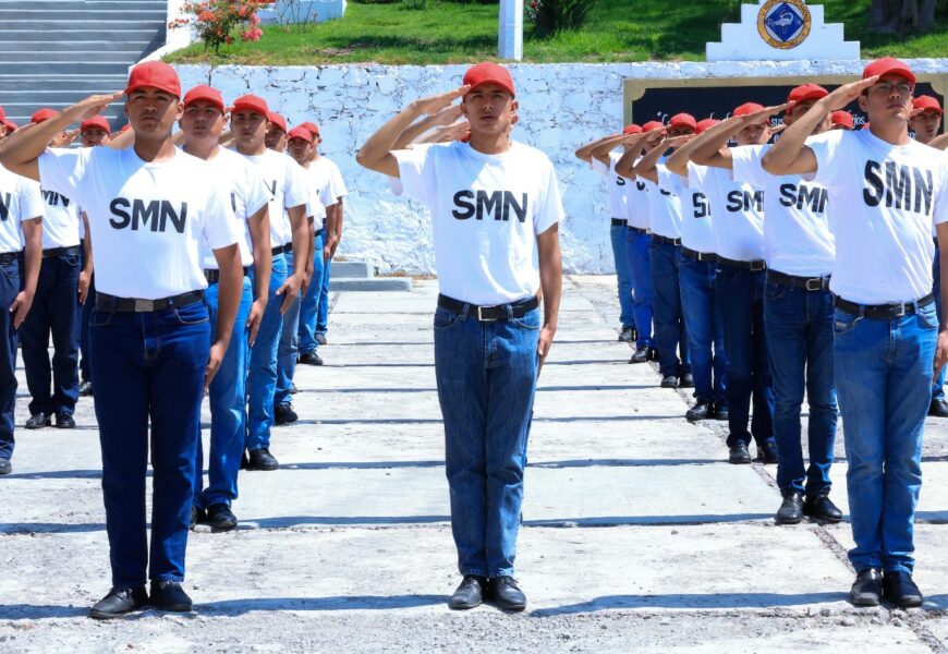 Toman protesta mujeres, soldados y remisos del  SMN