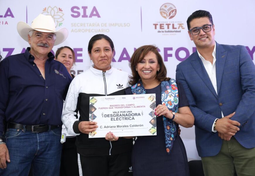Entrega Gobernadora apoyo directo a productoras del campo