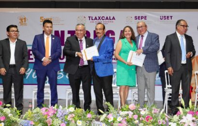 Día del Maestro y la Maestra se celebra con reconocimientos en Tlaxcala