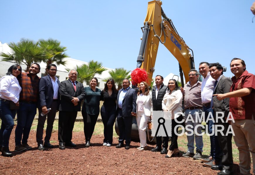Entrega de maquinaria impulsa infraestructura hídrica en Apizaco