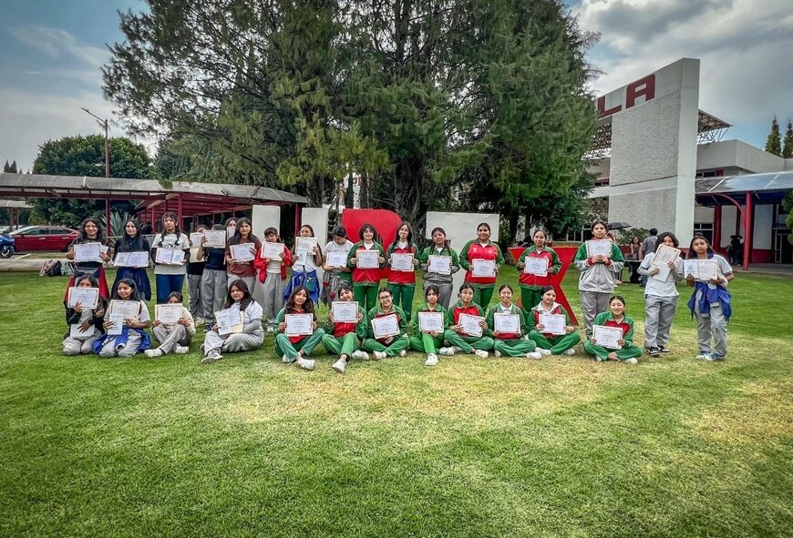Encuentro Niñas STEM inspira a estudiantes