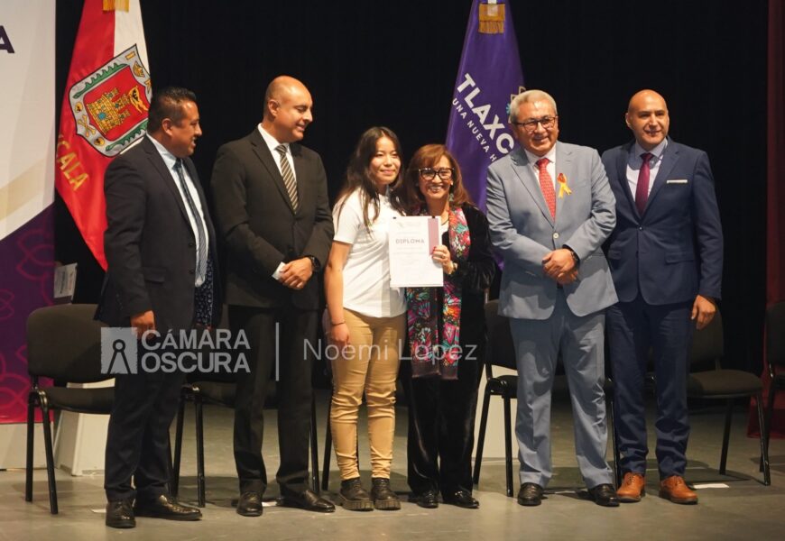 Se gradúan alumnos del Sistema de Educación Dual del CECyTE
