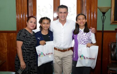 Presidente municipal de Tlaxcala reconoce a  atletas Tlaxcala a CONADE