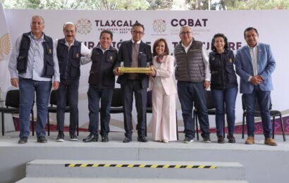 Inauguración de techumbre en COBAT 11