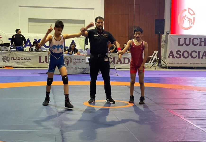 Tlaxcaltecas ganan medallas de bronce en luchas asociadas