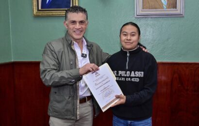 Reconocimientos a estudiantes de la UPIIT impulsan educación en Tlaxcala